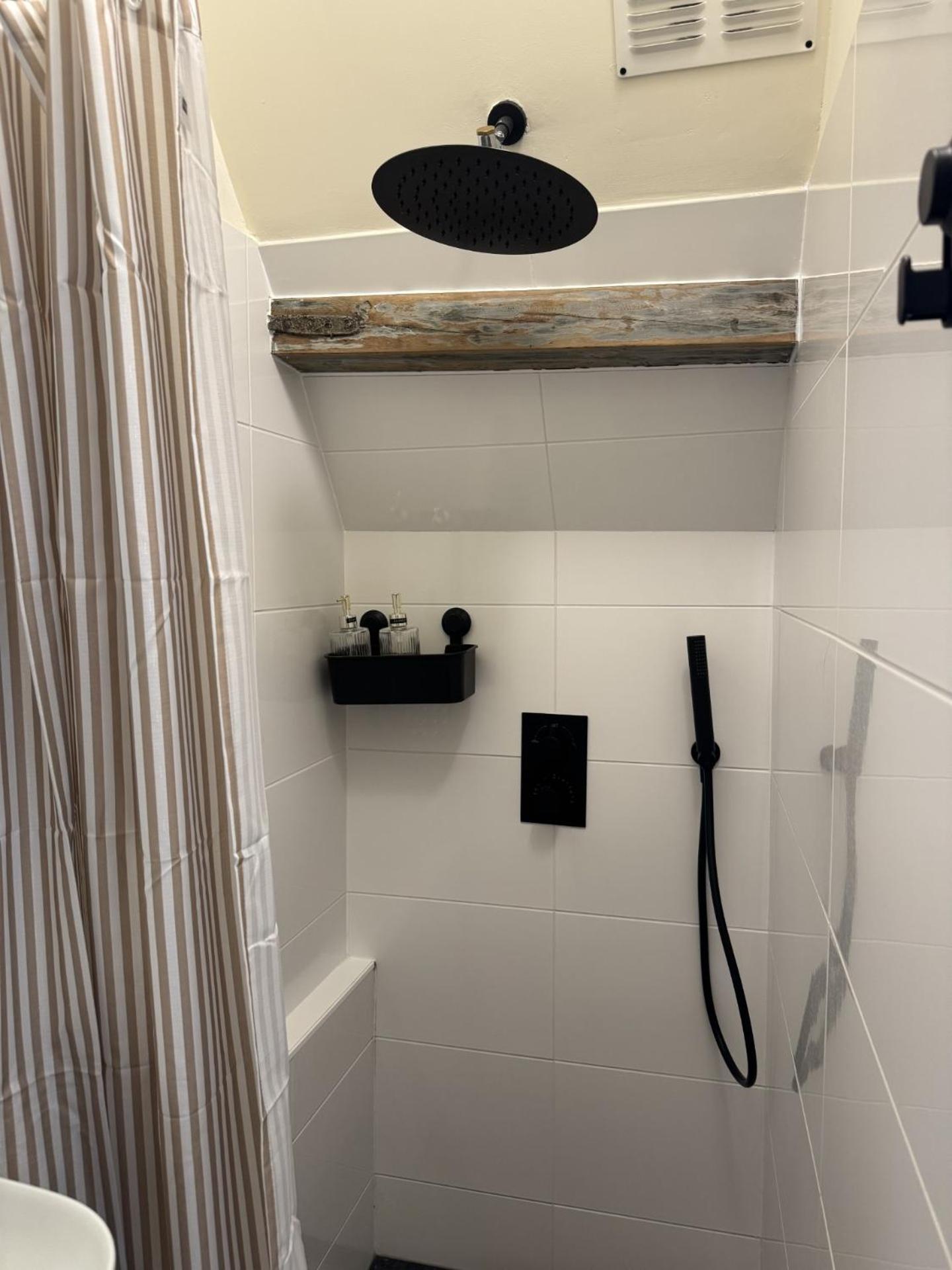 The Hazel House Bed & Breakfast Haarlem Bagian luar foto